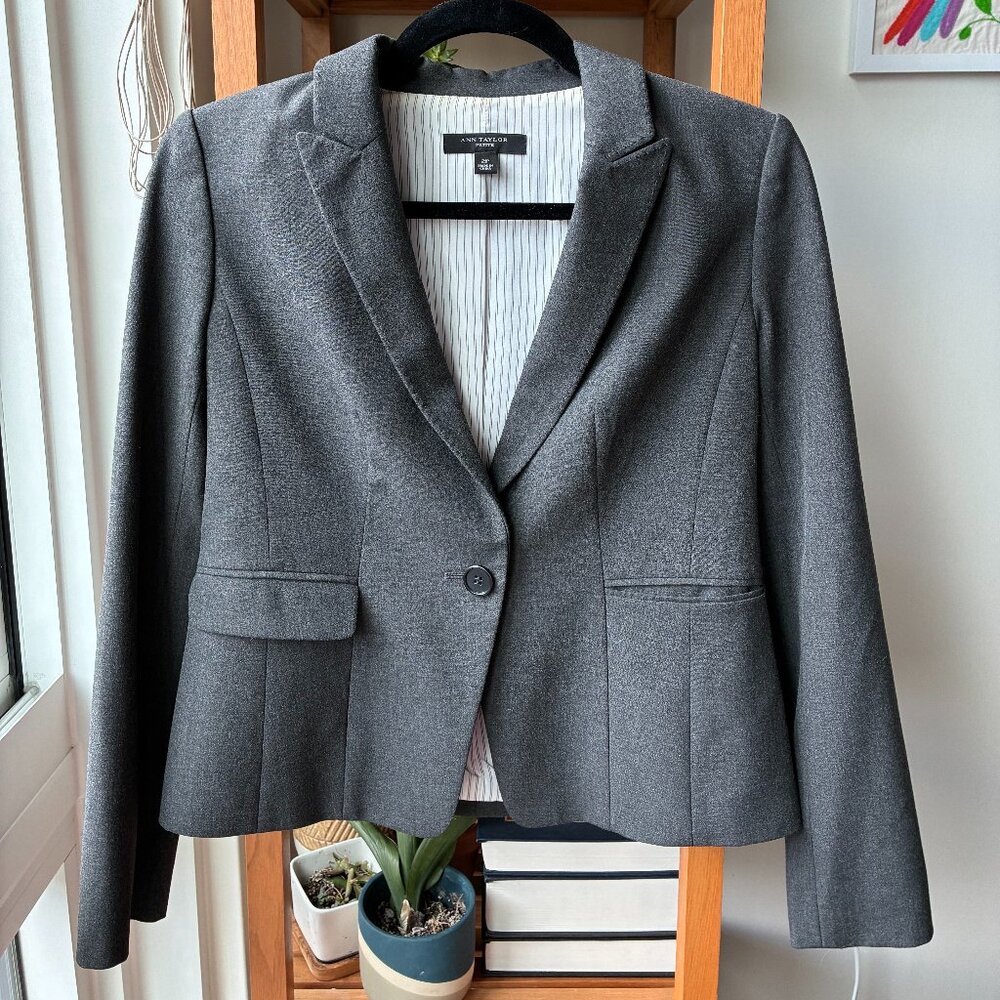 Ann Taylor Petite Dark Gray One-Button Blazer with Stitch Detail - Size 2P